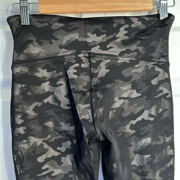 Spanx leggings - Picture 3 of 3